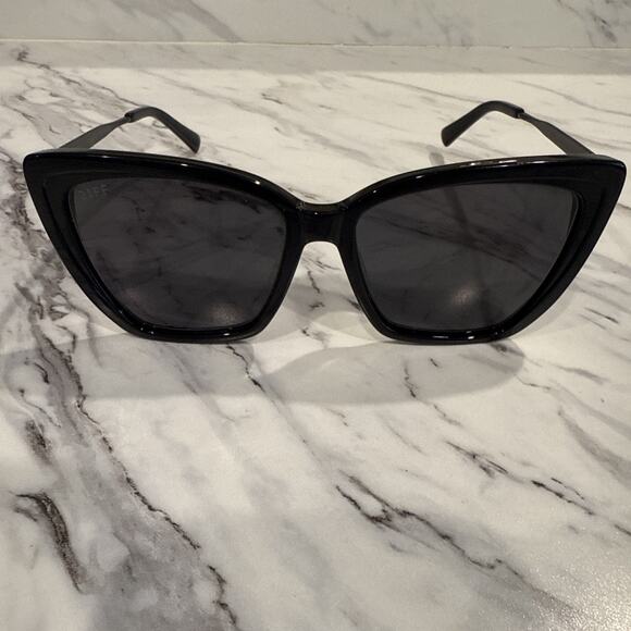 Diff Eyewear Becky II Womens Black Sunglasses BK-GR30P PRC - Picture 1 of 8